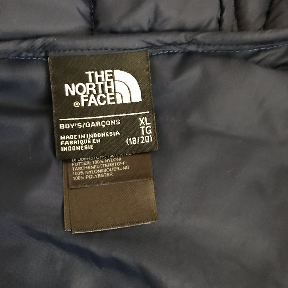The North Face Boys' ThermoBall Hoodie Jacket XL - Picture 6 of 6